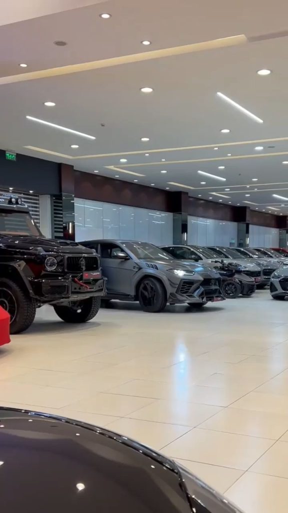 Car Garage Background