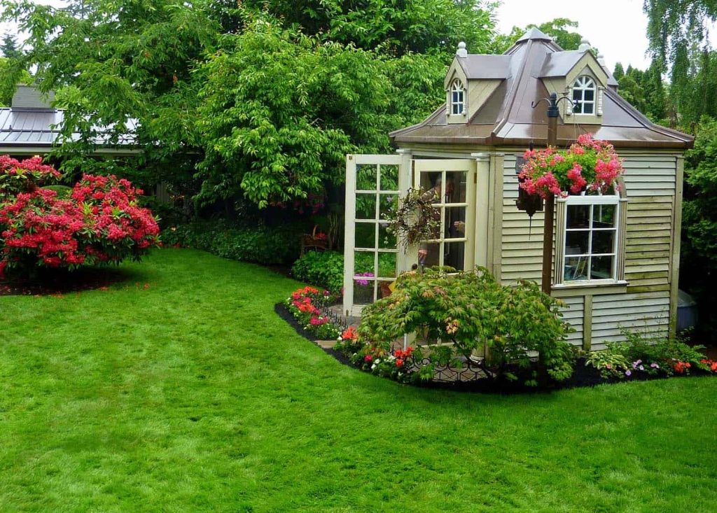 40 Simply amazing garden shed ideas