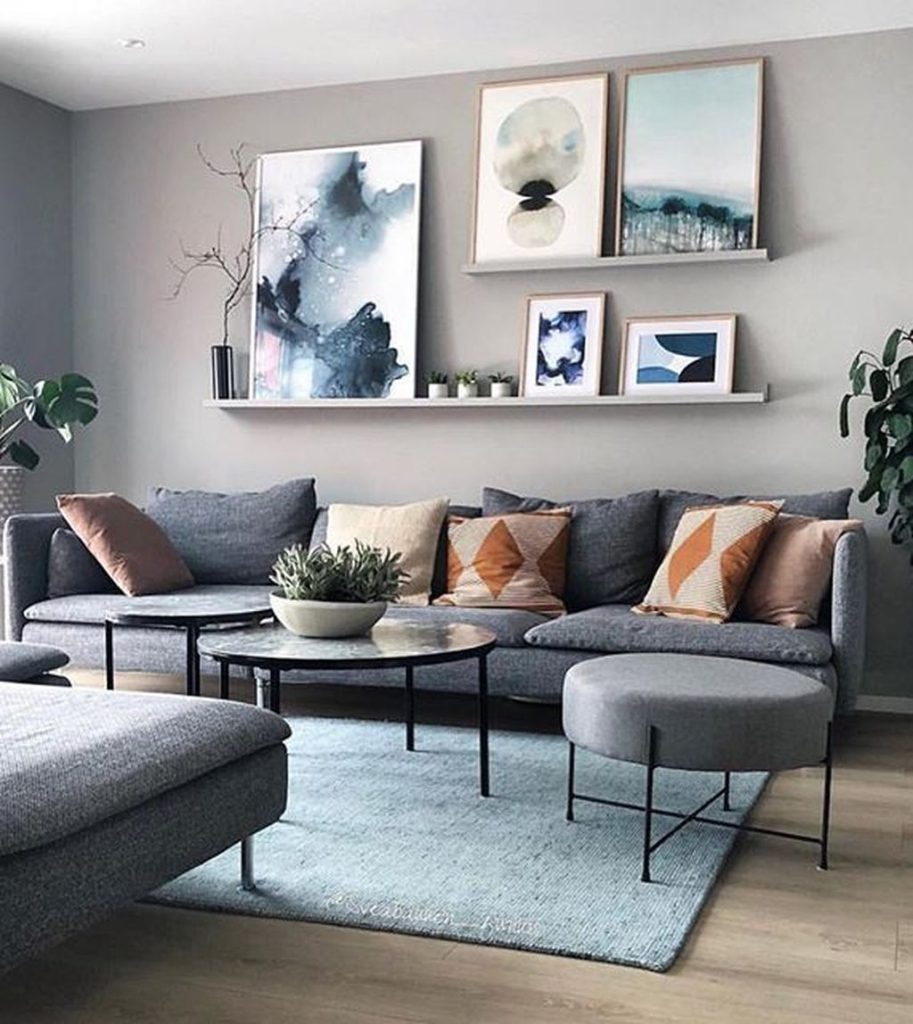 20+ Elegant Living Room Wall Decor Ideas - MAGZHOUSE