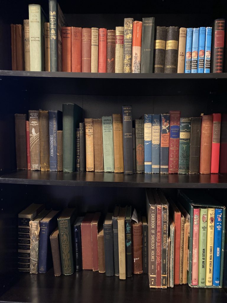 My antique books shelf! Started collecting this year, it’s always been