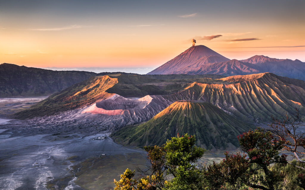 Mount Bromo HD Wallpaper | Background Image | 1920x1200