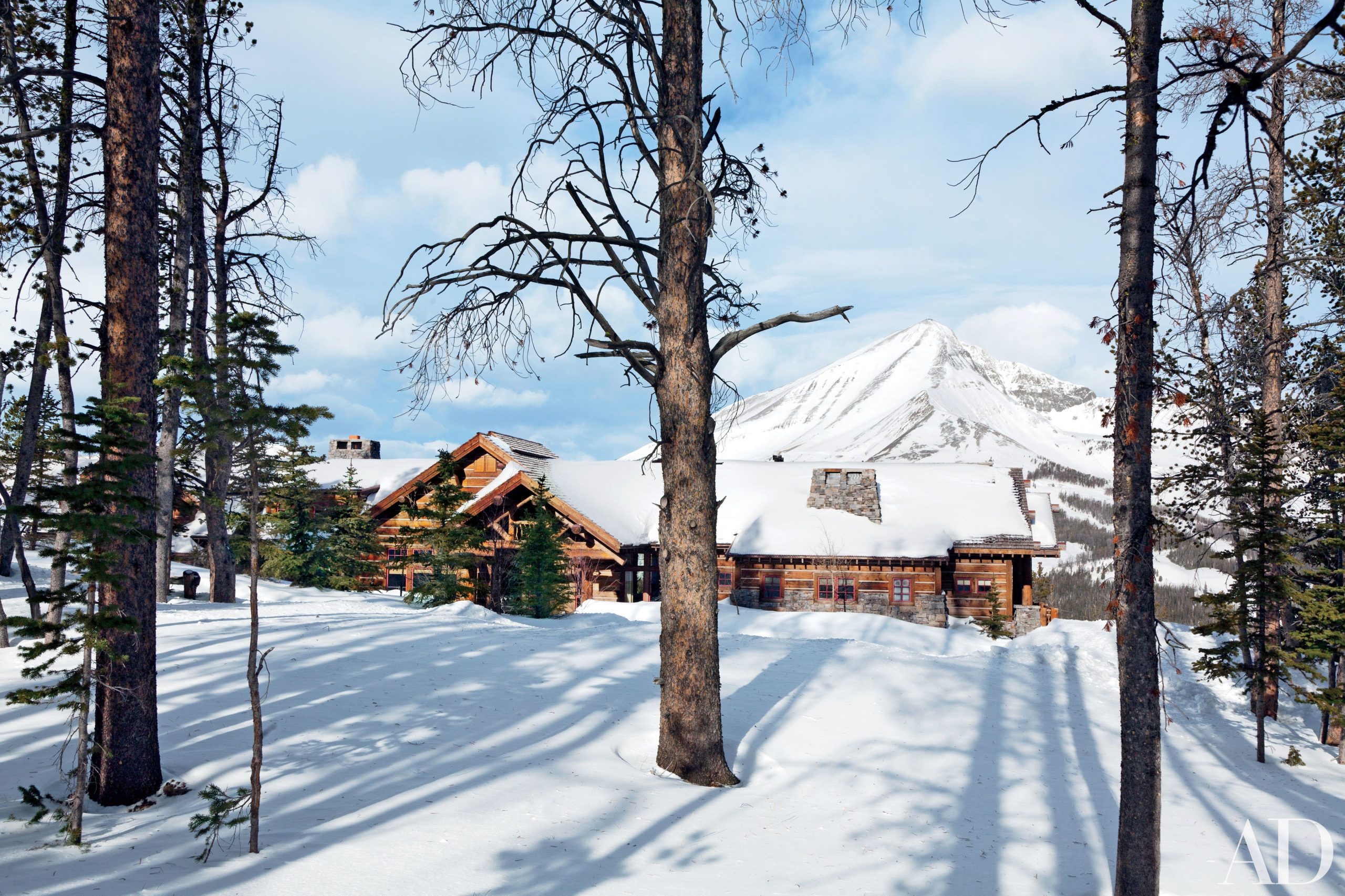 Snowy Retreats That Are True Winter Wonderlands | Christmas lodge