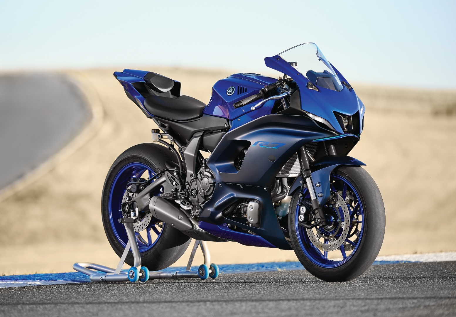 2022 Yamaha YZF-R7 : The Supersport bike that everyone is searching for